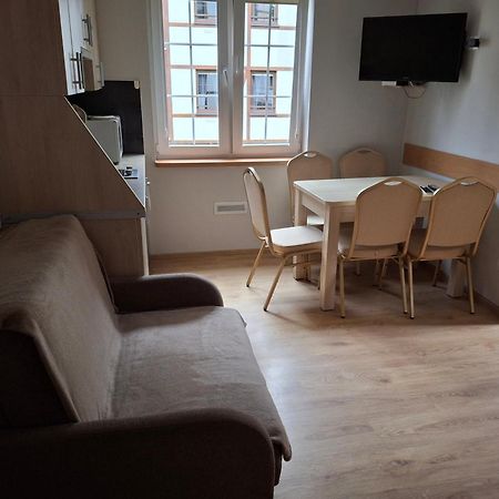 Apartamenty Przy Brzegu 罗威 外观 照片