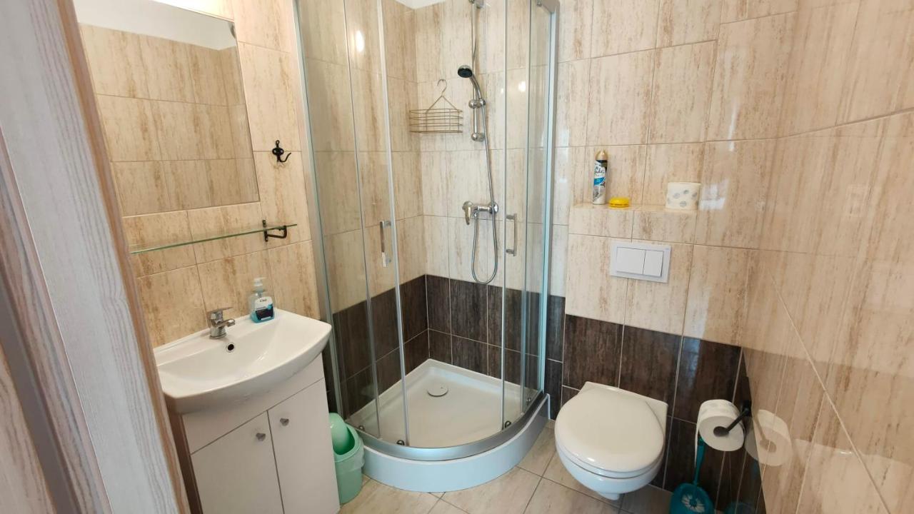 Apartamenty Przy Brzegu 罗威 外观 照片