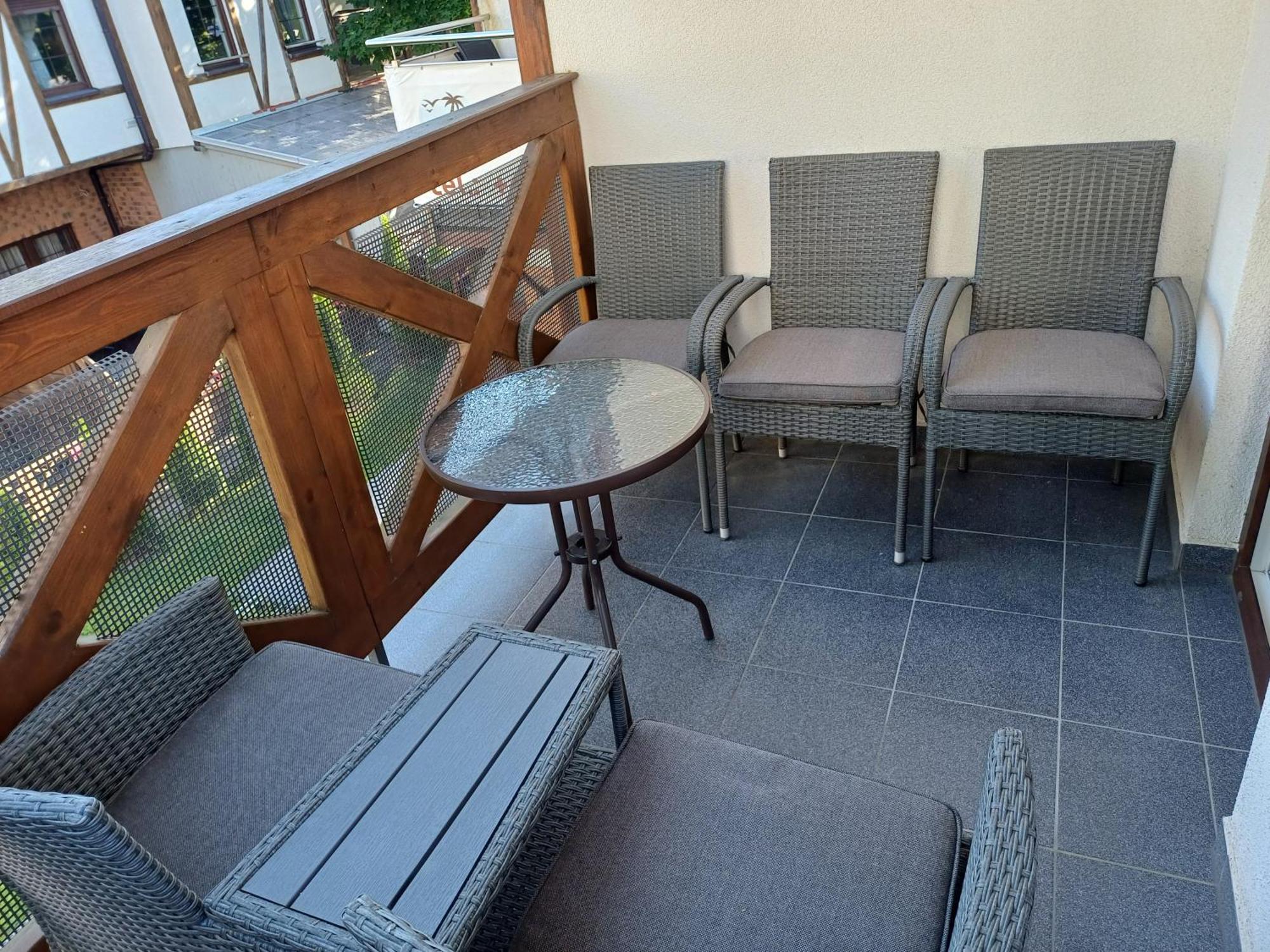 Apartamenty Przy Brzegu 罗威 外观 照片